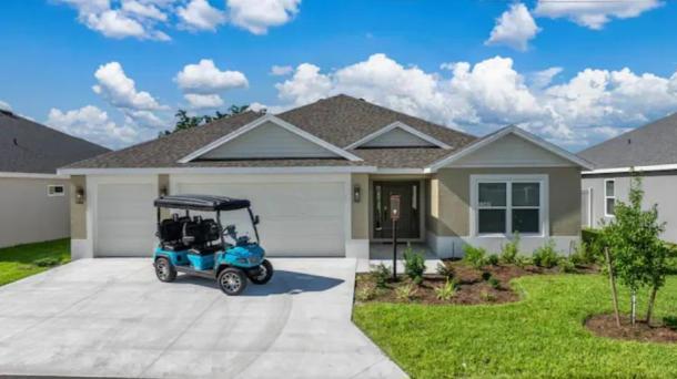ID#2046 - Spacious 3BR | King Bed, Golf Cart, The Villages