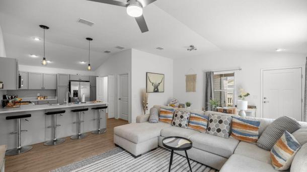 ID#2056 - Cozy 2BR With Golfcart | 5 Mins to Eastport Sq