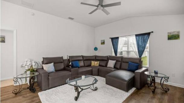 ID#2088 - Cozy 2BR Near Eastport Sq. & Middleton | Patio