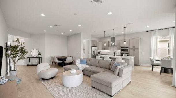 ID#2135 - Lakefront 3BR Retreat | Golfcart | Near Eastport
