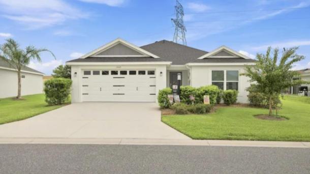 ID#2152 - Spacious 3BR · Sleeps 7 · King Bed · Lanai