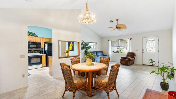ID#2164 - Tranquil vaulted-ceiling designer home.